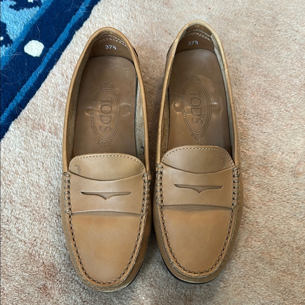 Tod's Tan Leather Driving Loafers Slip-On
